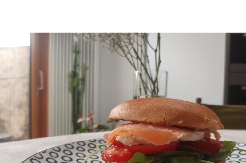 Burger saumon-chèvre - Salmon and goat cheese burger